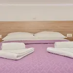 Mt City Apartments